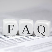 Buchstaben FAQ auf Würfeln