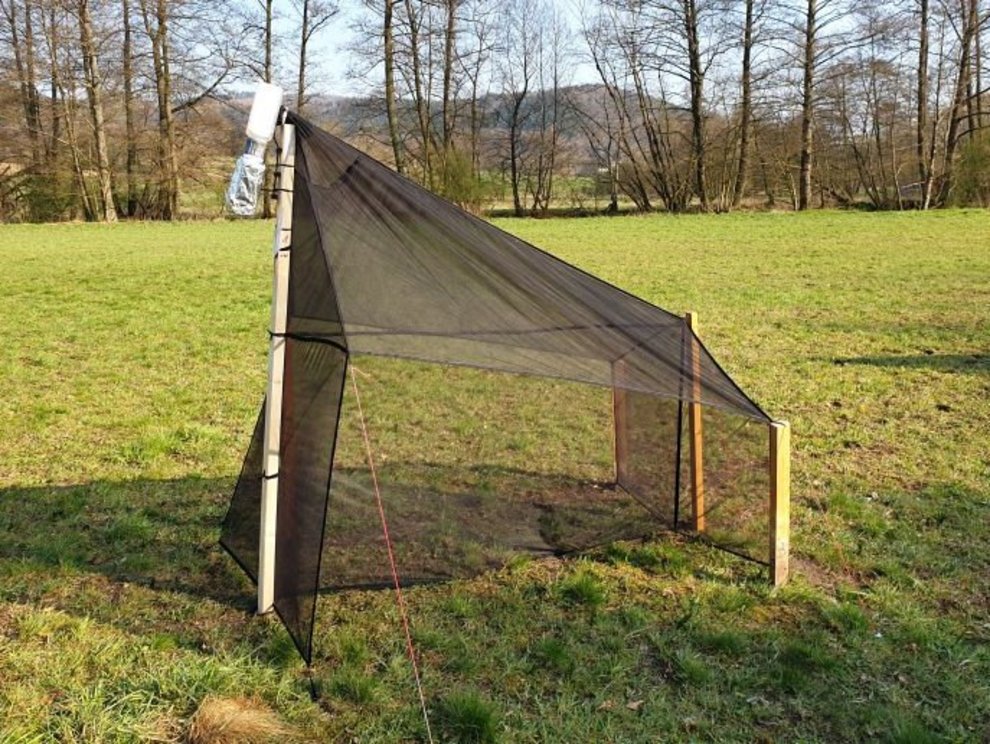 Malaisefalle zum Fang von Fluginsekten Malaisefalle_Prof_Peter_Haase_bs.jpg