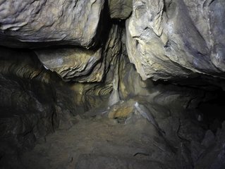 Innenraum einer Höhle