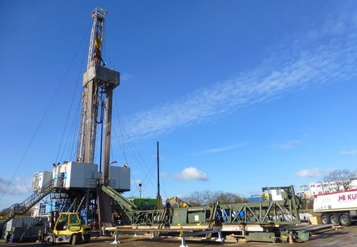 Die Erdölbohrung Schwarzbach 1a der Rheinpetroleum GmbH im Raum Stockstadt war im Jahr 2016 fündig.