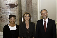 Lucia Puttrich (Umweltministerin Hessen), EU-Klimakommissarin Connie Hedegaard, Dr. Thomas Schmid (HLUG-Präsident) Lucia Puttrich (Umweltministerin Hessen), EU-Klimakommissarin Connie Hedegaard, Dr. Thomas Schmid (HLUG-Präsident)