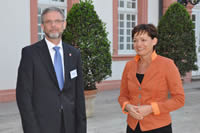 Dr. Thomas Schmid, Präsident des Hessischen Landesamts für Umwelt und Geologie und Lucia Puttrich Dr. Thomas Schmid, Präsident des Hessischen Landesamts für Umwelt und Geologie und Lucia Puttrich