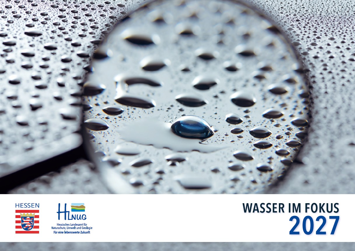 Lupe und Wassertropfen